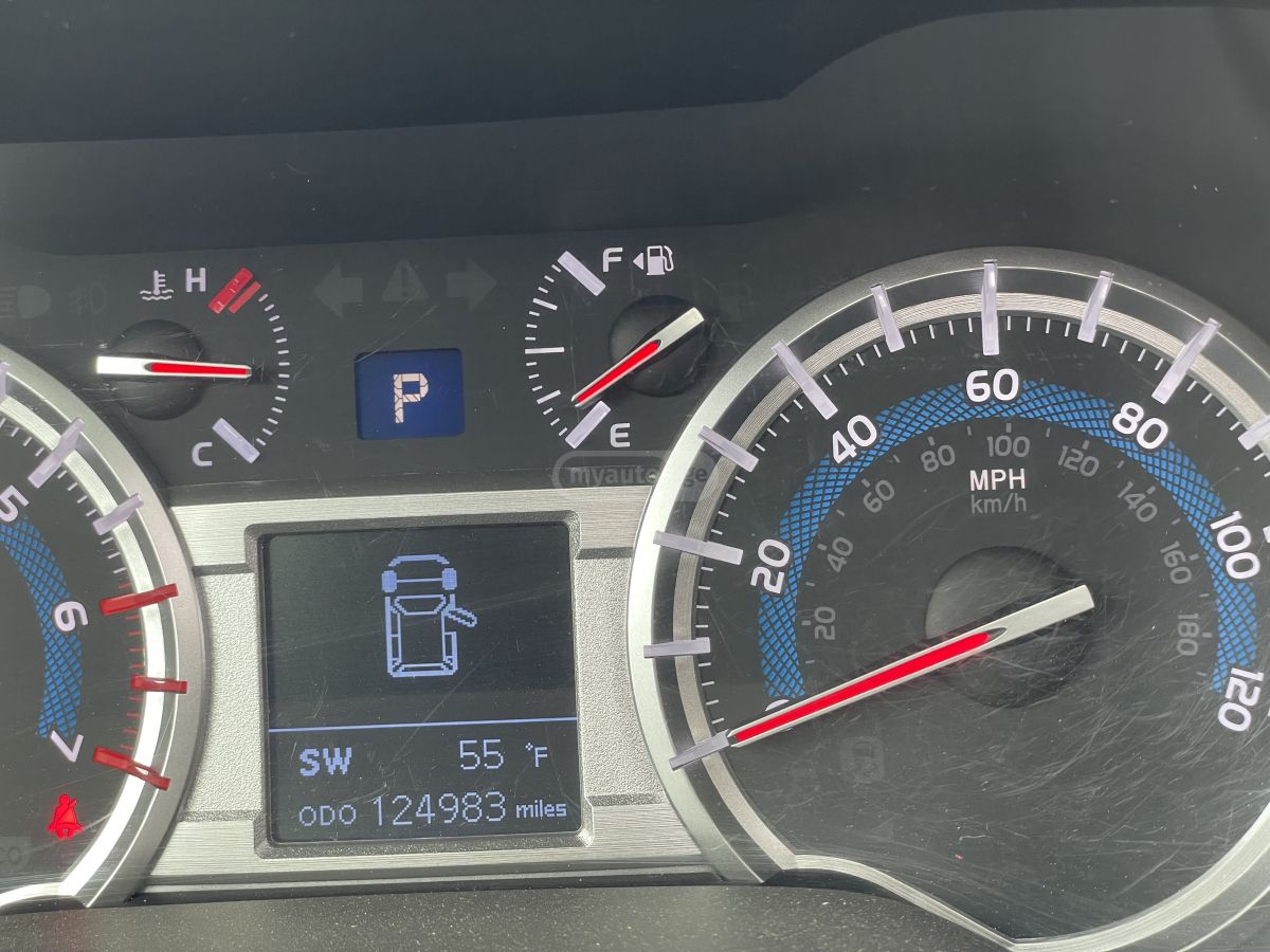 Toyota 4Runner - фото 10