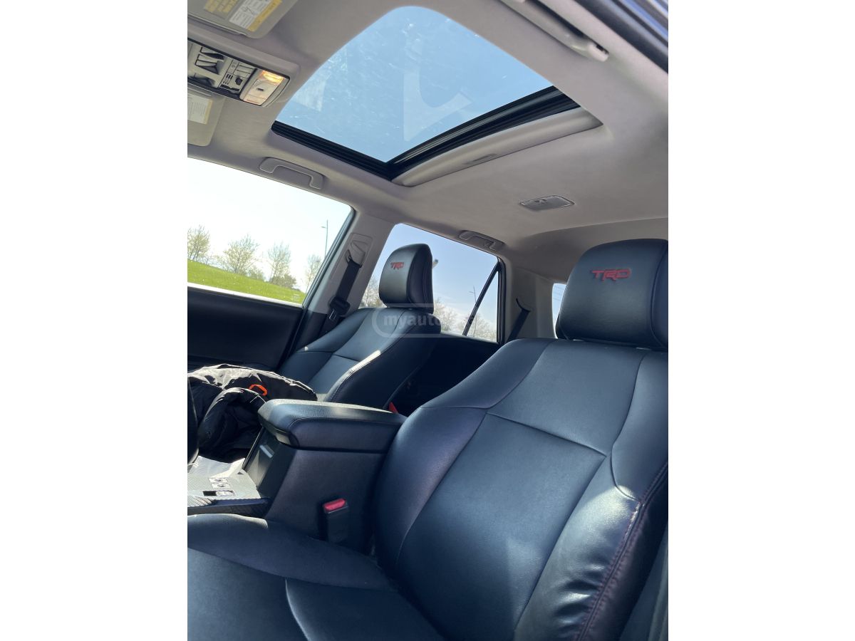 Toyota 4Runner - фото 8
