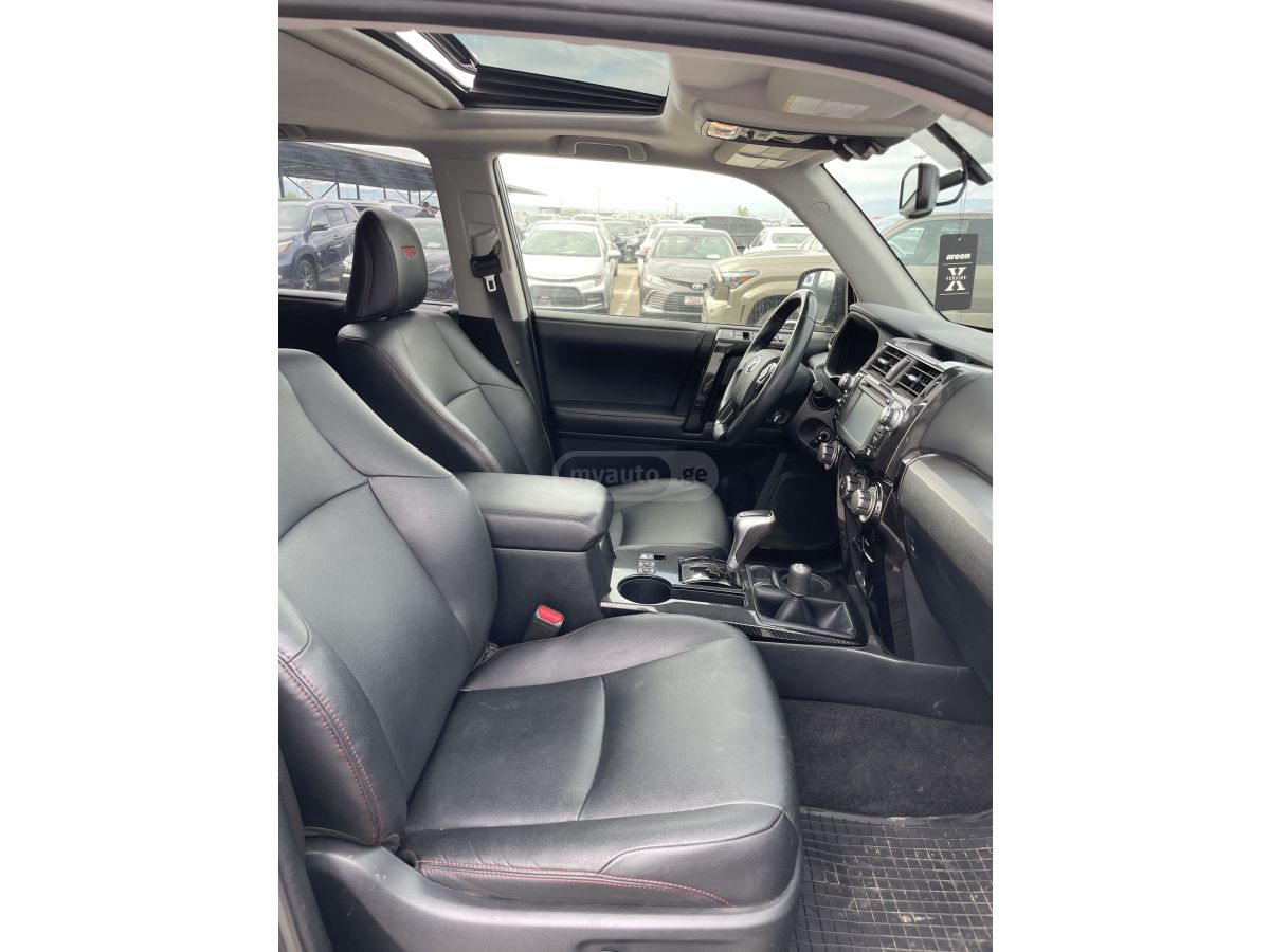 Toyota 4Runner - фото 9