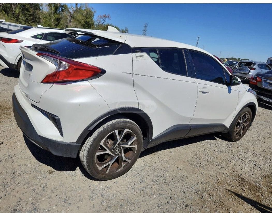Toyota CHR - фото 2