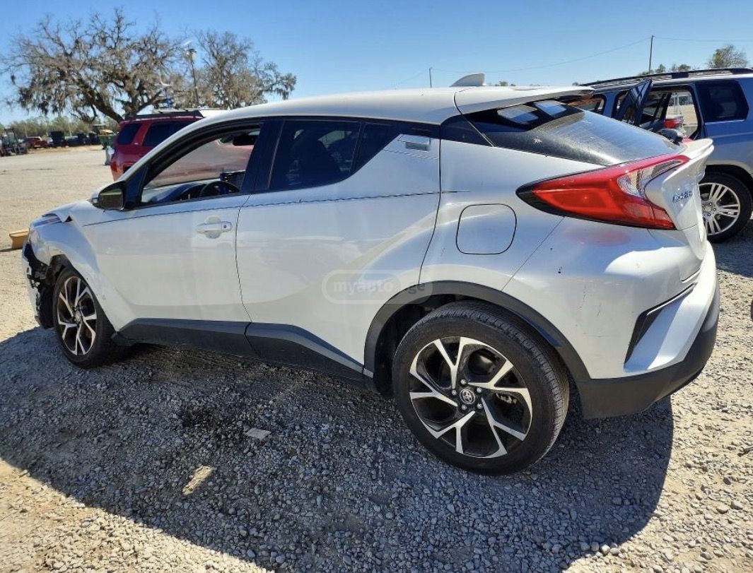Toyota CHR - фото 9