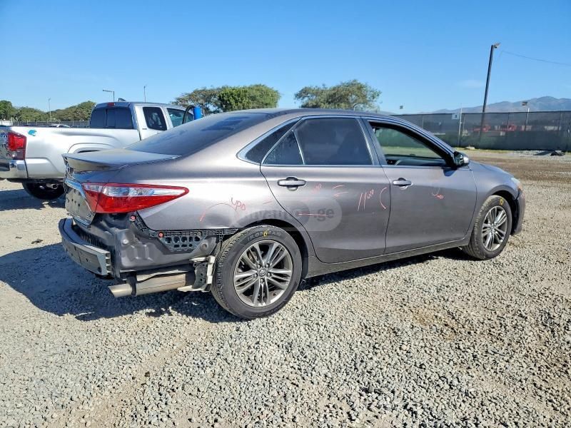 Toyota Camry - фото 1