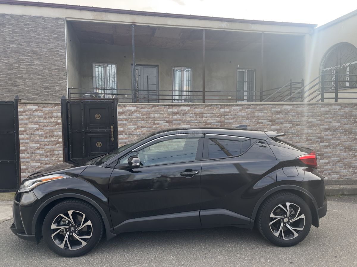 Toyota LE 4dr Front-Wheel Drive Sport — миниатюра 4