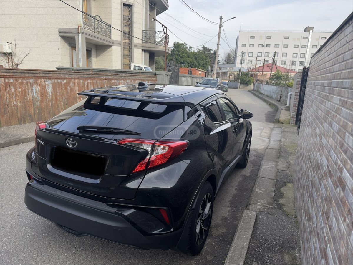 Toyota LE 4dr Front-Wheel Drive Sport — миниатюра 6