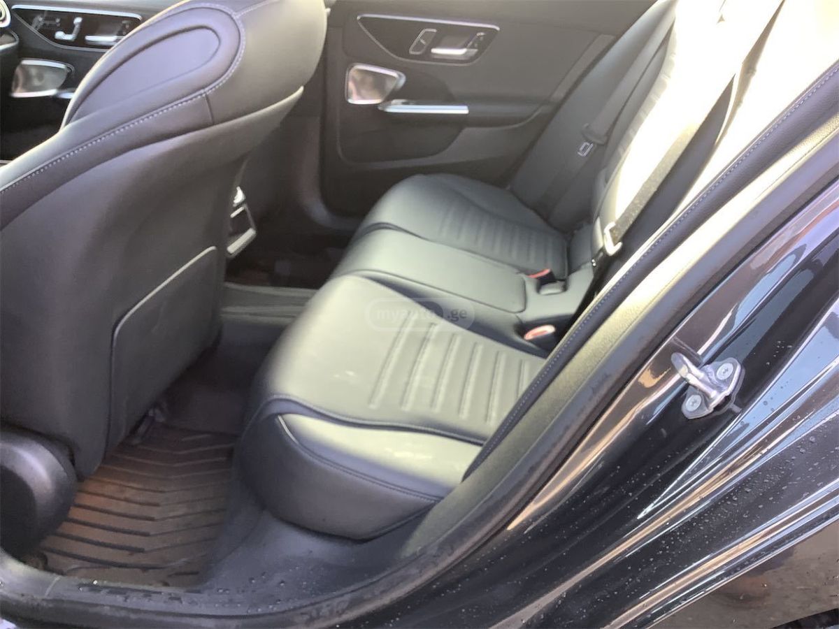 Mercedes-Benz C 300 - фото 10