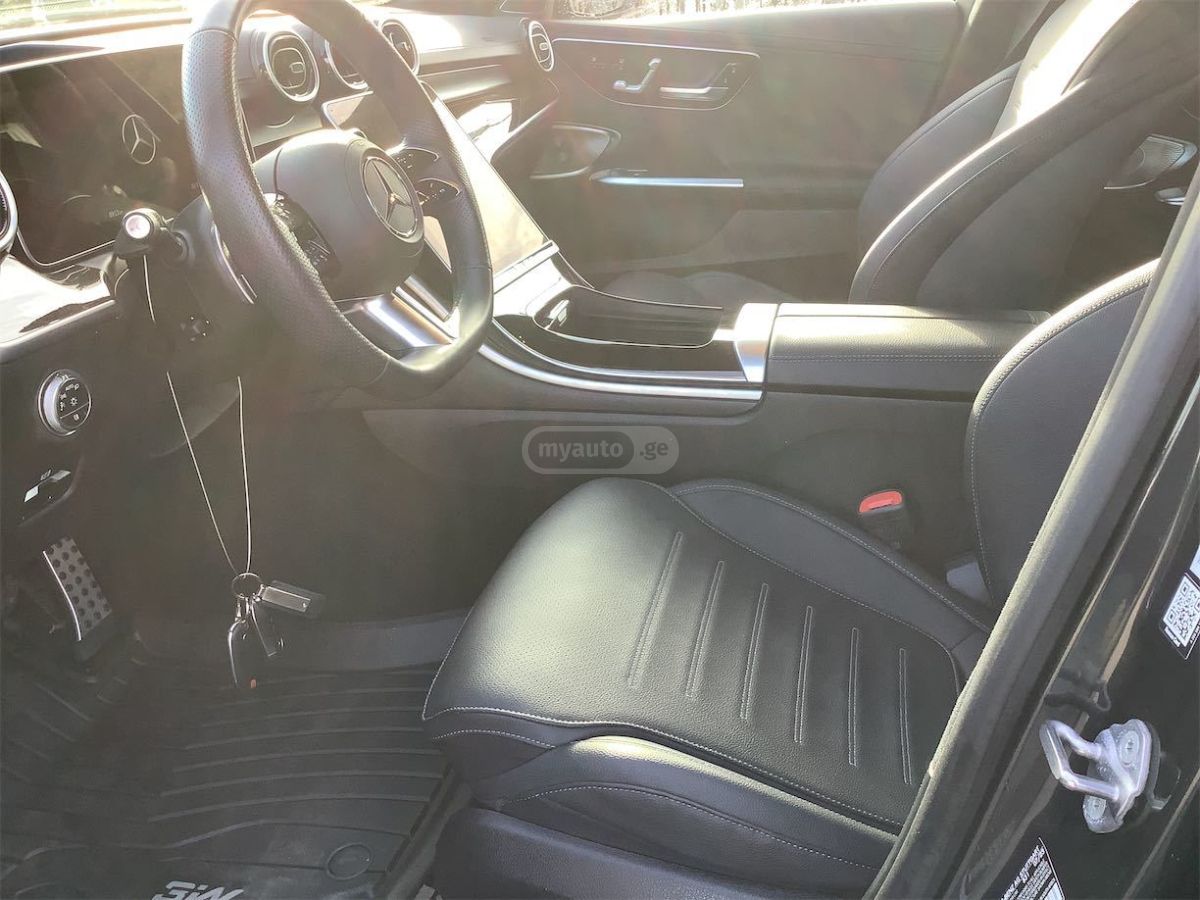 Mercedes-Benz C 300 - фото 7