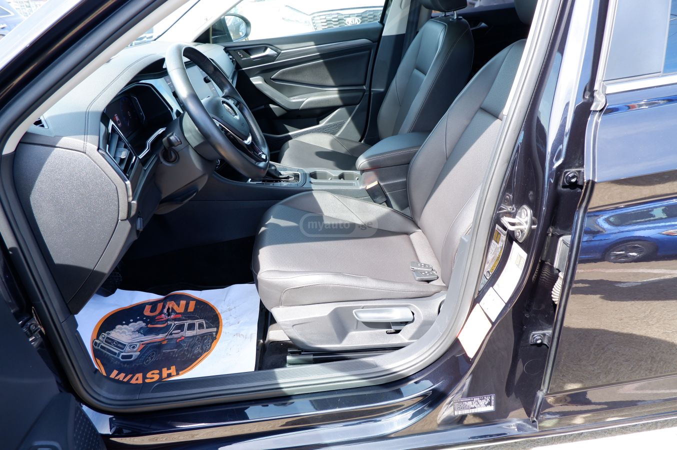 Volkswagen Jetta - фото 13