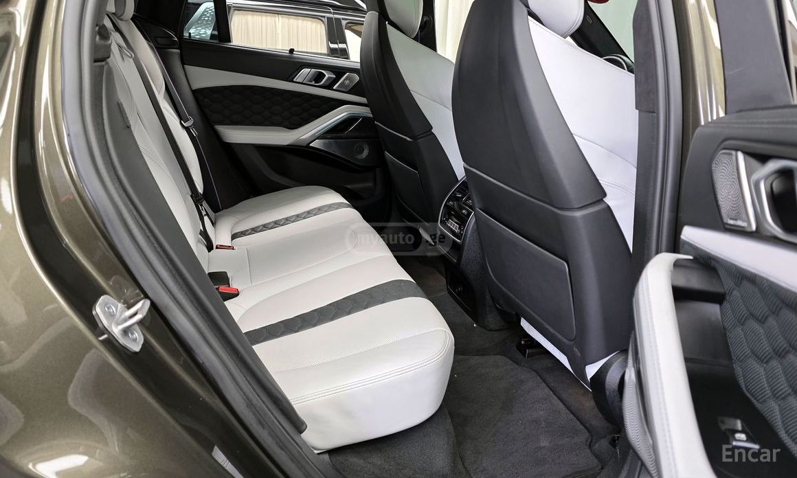 BMW X6 M - фото 12