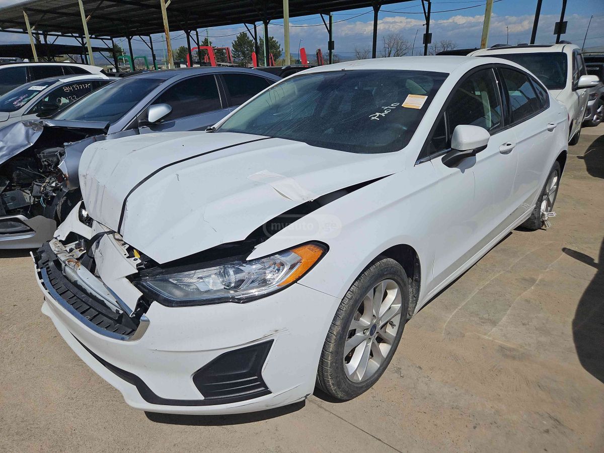 Ford Fusion - фото 1