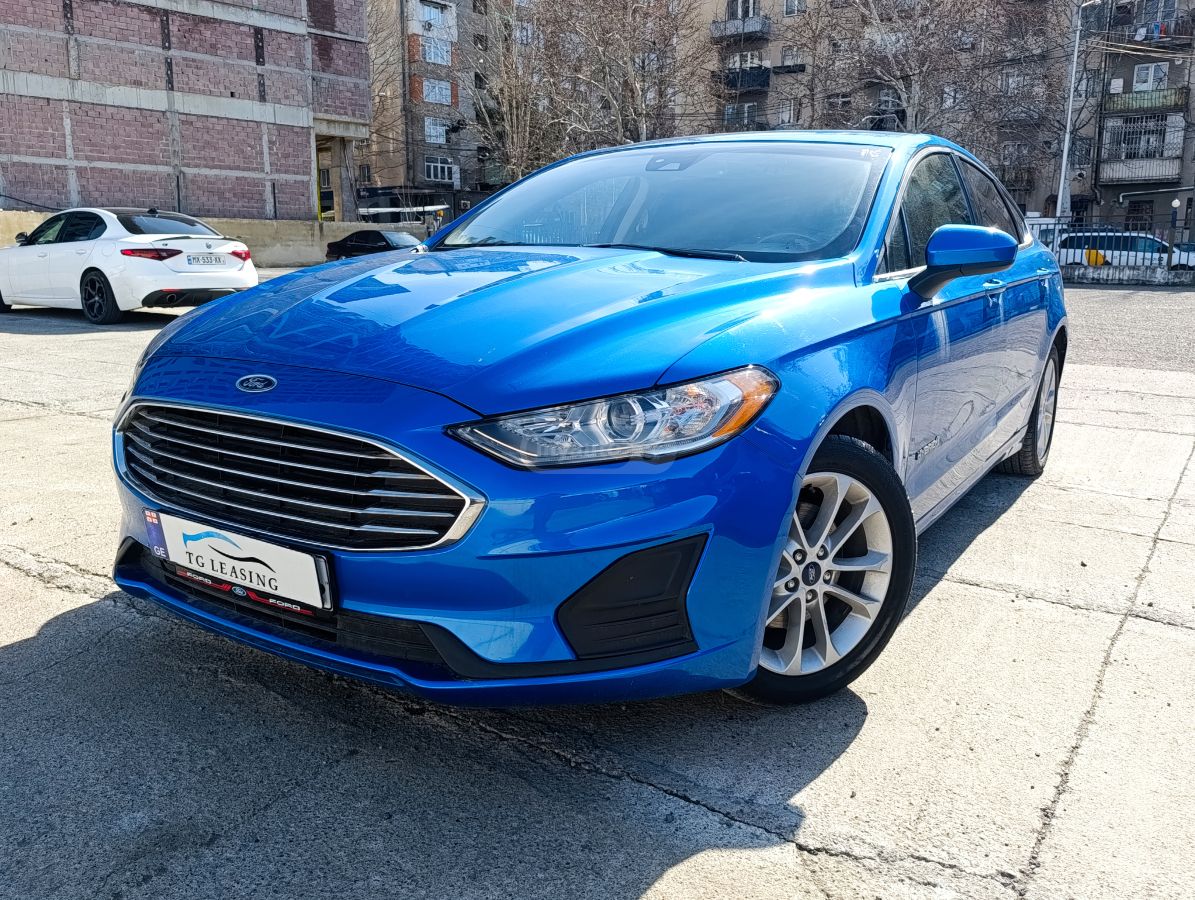 Ford Fusion - фото 1