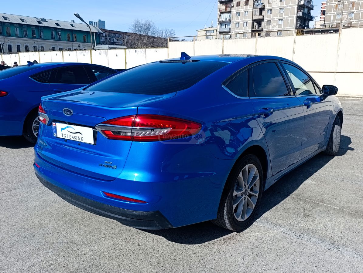 Ford Fusion - фото 3