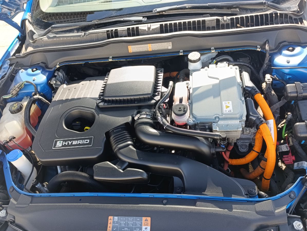 Ford Fusion - фото 7