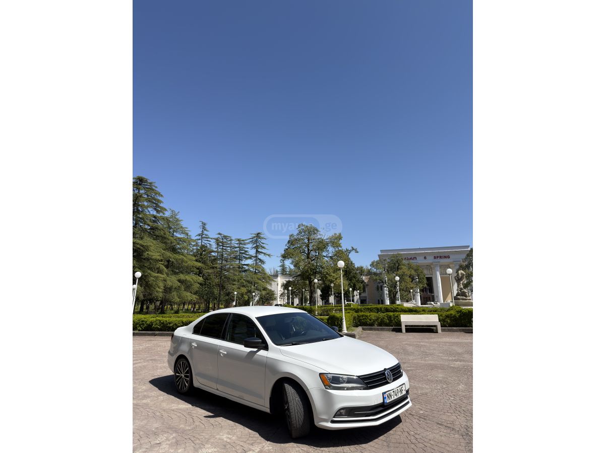 Volkswagen Jetta - фото 1