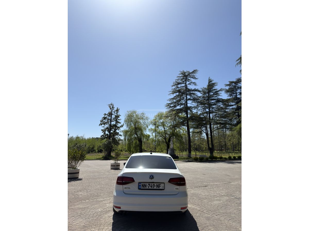 Volkswagen Jetta - фото 4