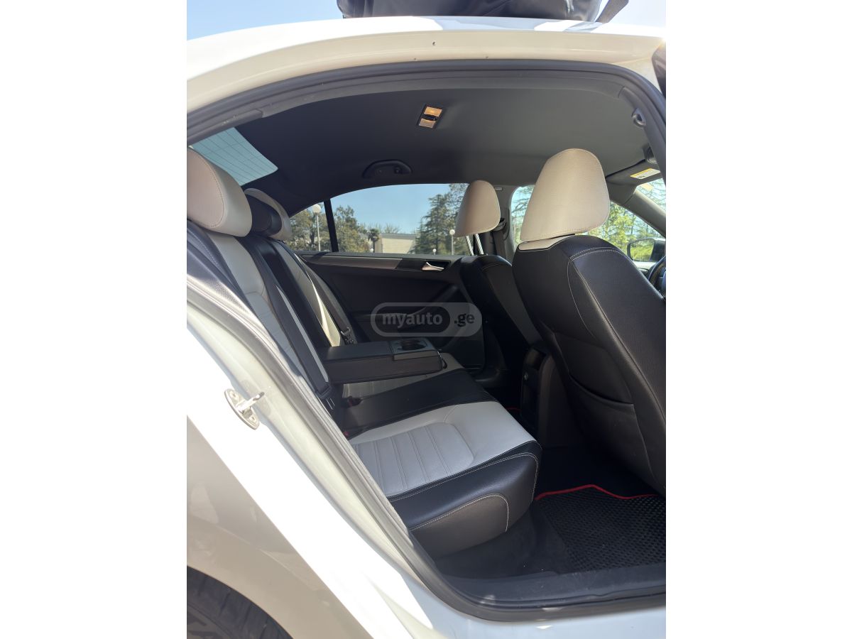 Volkswagen Jetta - фото 8