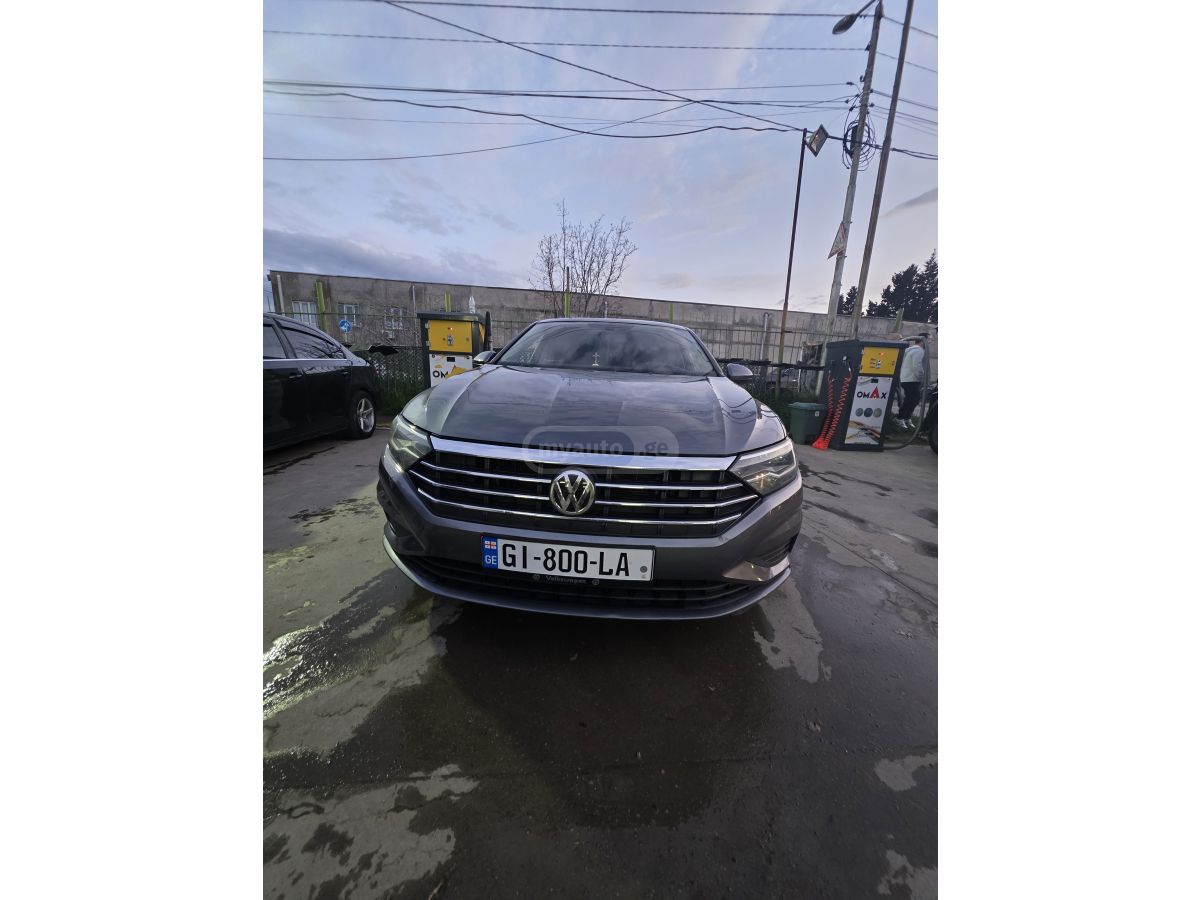 Volkswagen Jetta - фото 1