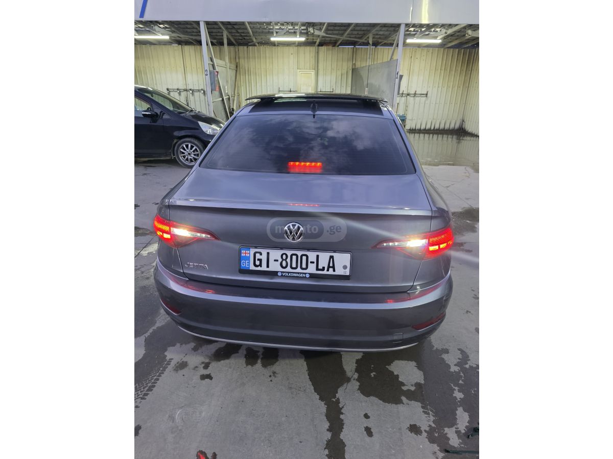 Volkswagen Jetta - фото 5