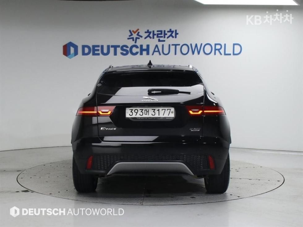 Jaguar E-Pace - фото 4