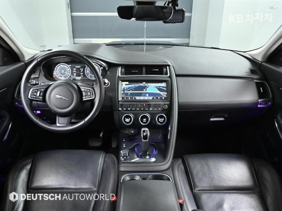 Jaguar E-Pace - фото 6