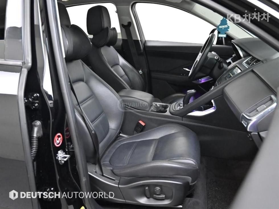 Jaguar E-Pace - фото 9