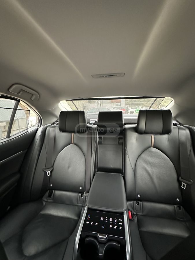 Toyota Camry - фото 11