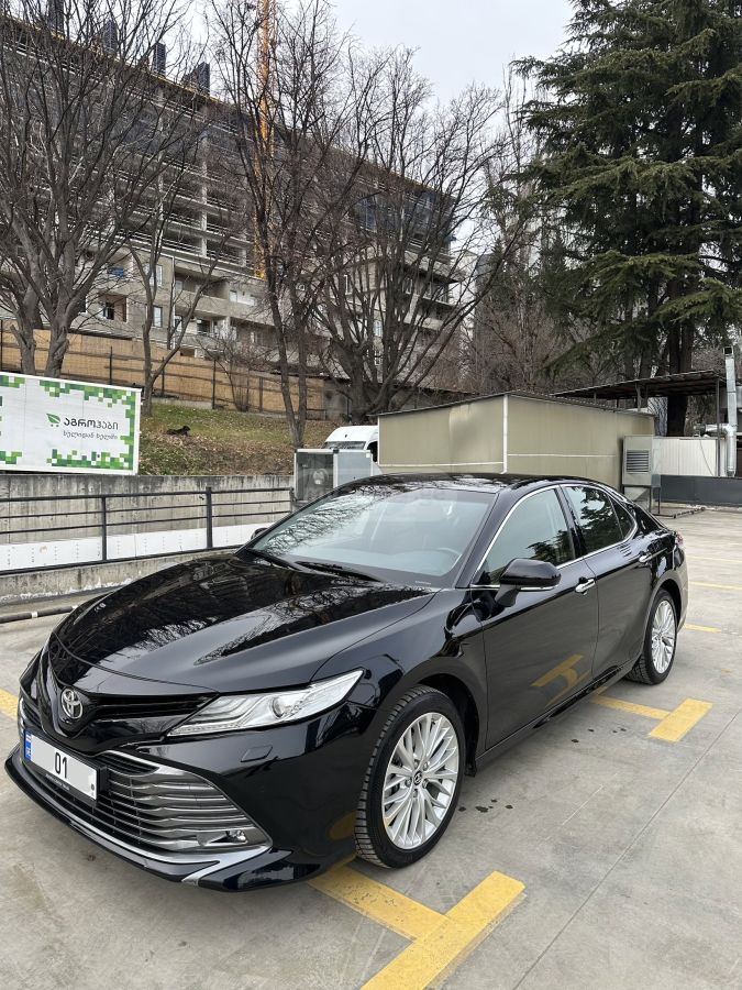 Toyota Camry - фото 3