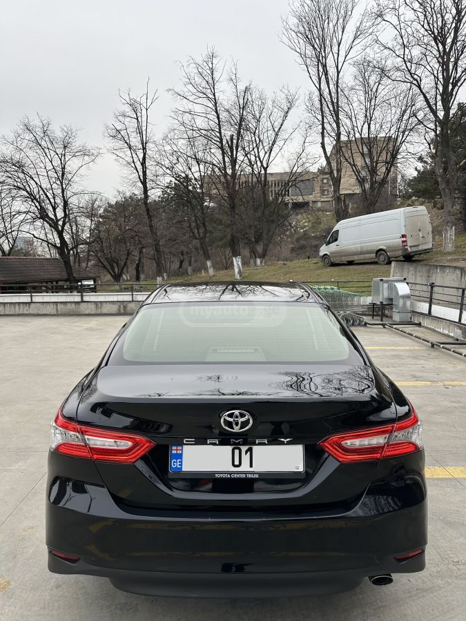 Toyota Camry - фото 8
