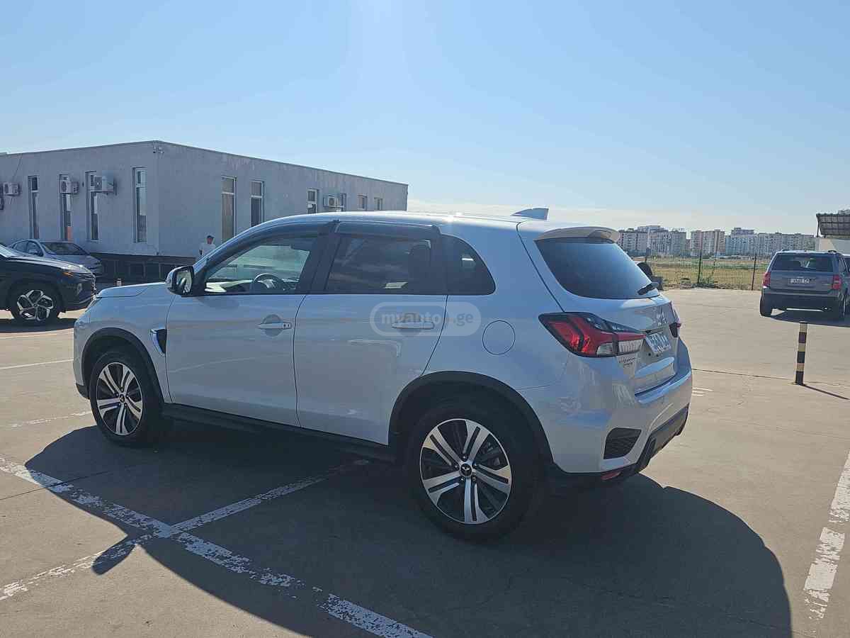 Mitsubishi Mitsubishi Outlander — миниатюра 6