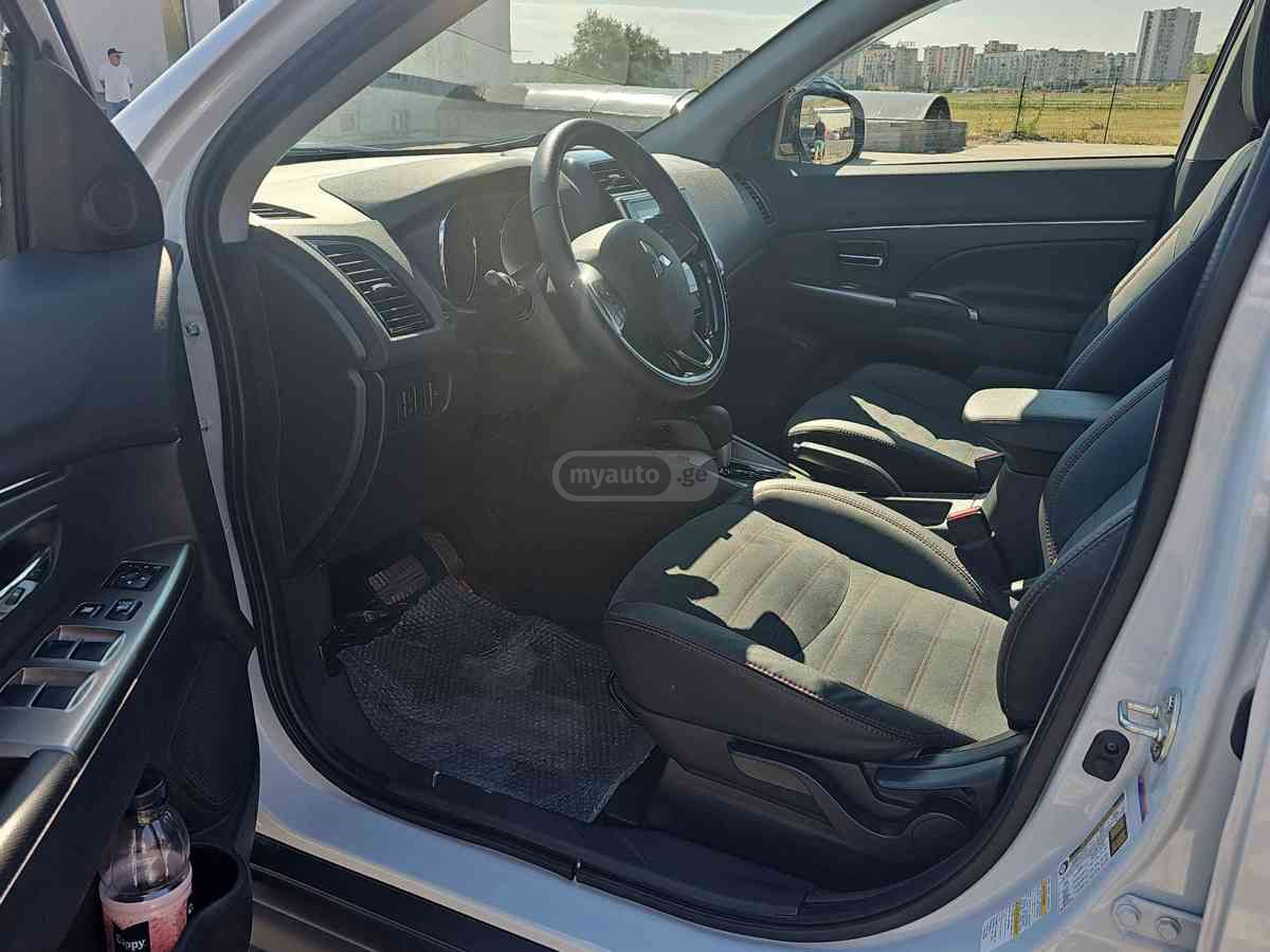 Mitsubishi Mitsubishi Outlander — миниатюра 9