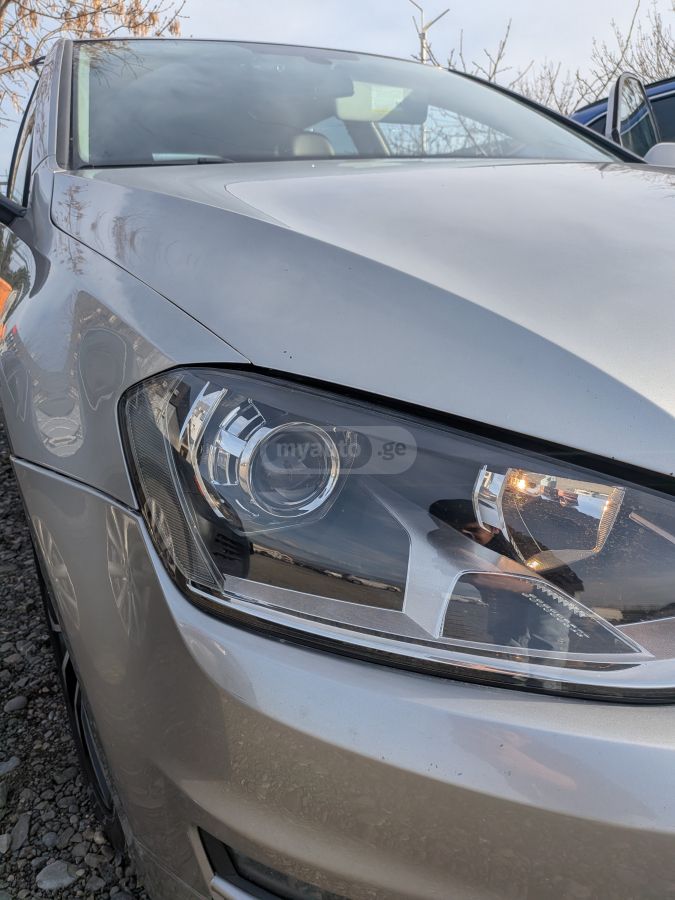 Volkswagen Golf - фото 10