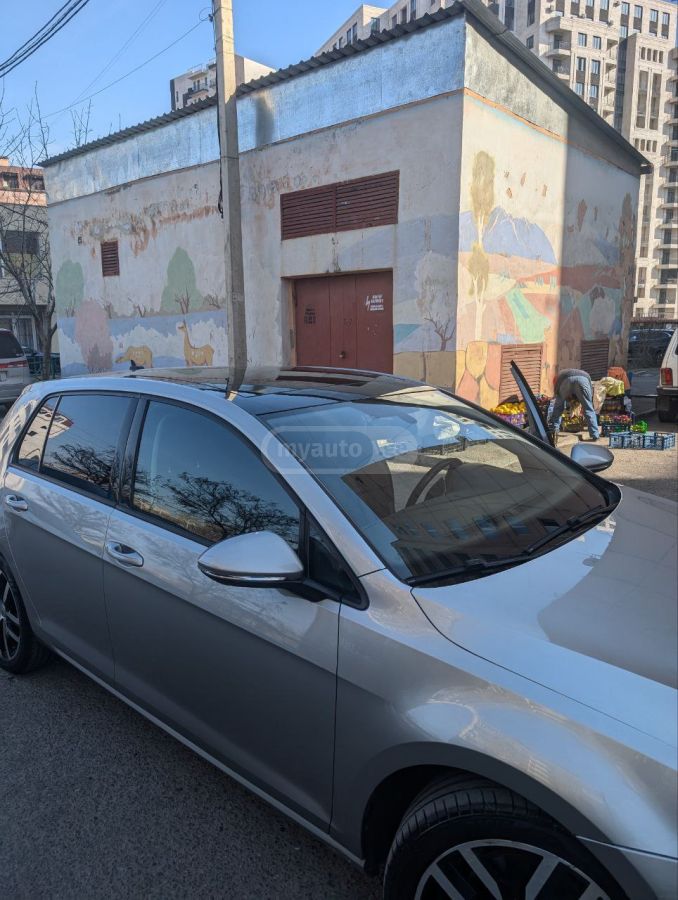 Volkswagen Golf - фото 2