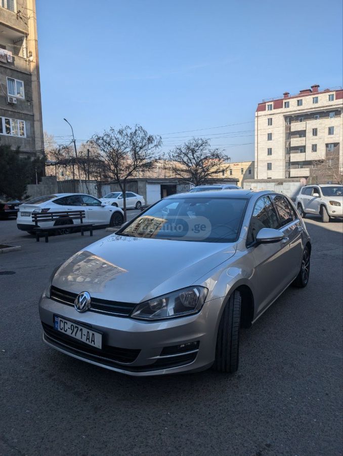 Volkswagen Golf - фото 7