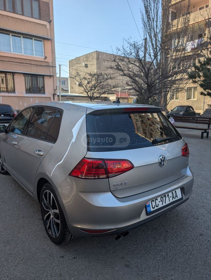 Volkswagen Golf - фото 9