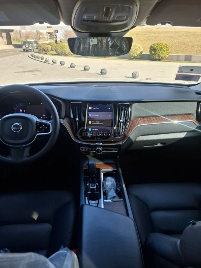 Volvo XC 60 - фото 11