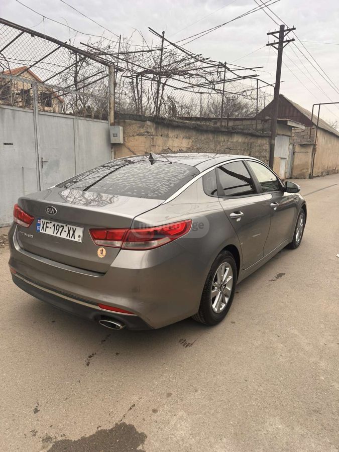 Kia Optima - фото 4