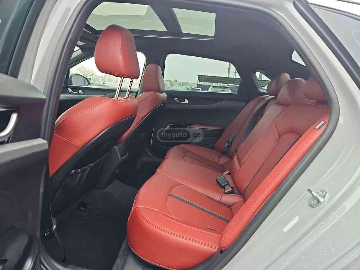 Kia K5 - фото 10