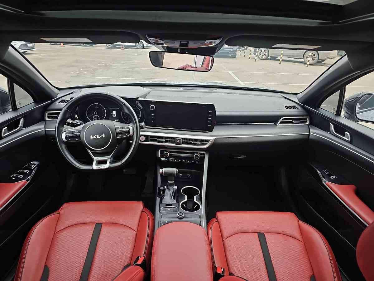 Kia K5 - фото 9