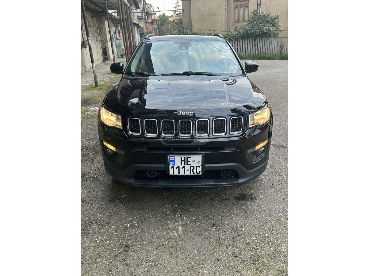 Jeep Compass - фото 1