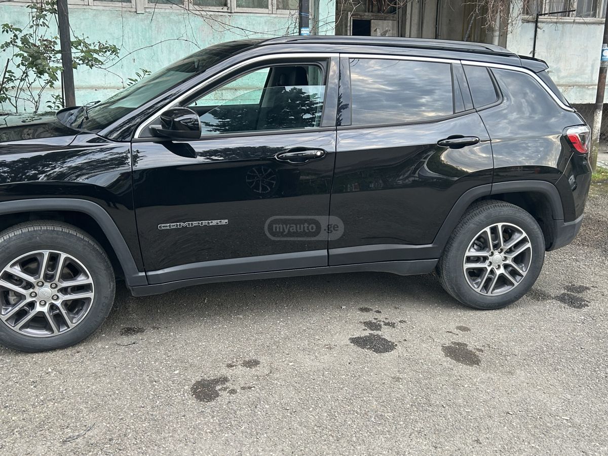 Jeep Compass - фото 3