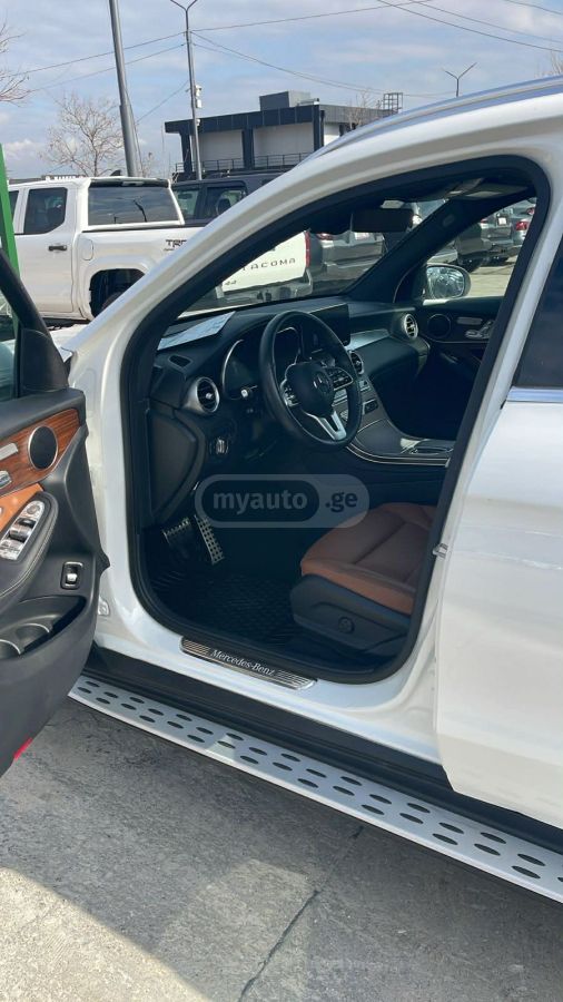 Mercedes-Benz Base GLC 300 4dr All-Wheel Dri — миниатюра 9