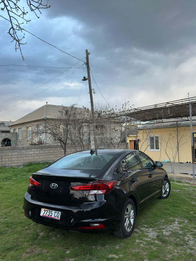 Hyundai Elantra - фото 9