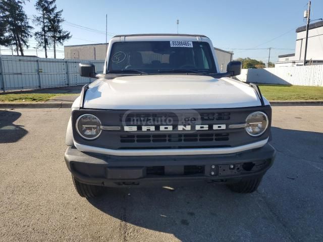 Ford Base 4dr 4x4 Automatic — миниатюра 1