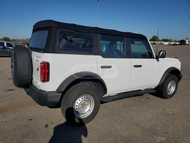 Ford Base 4dr 4x4 Automatic — миниатюра 4