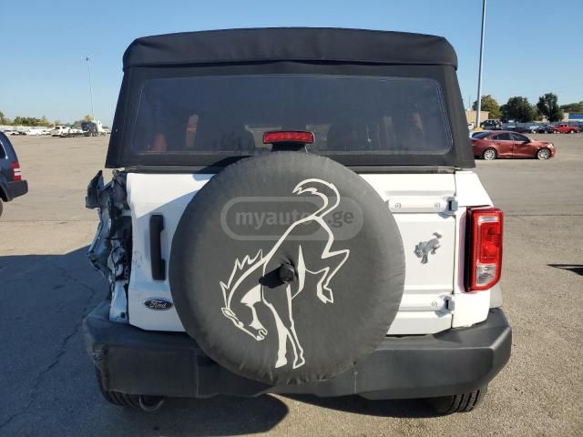 Ford Base 4dr 4x4 Automatic — миниатюра 6