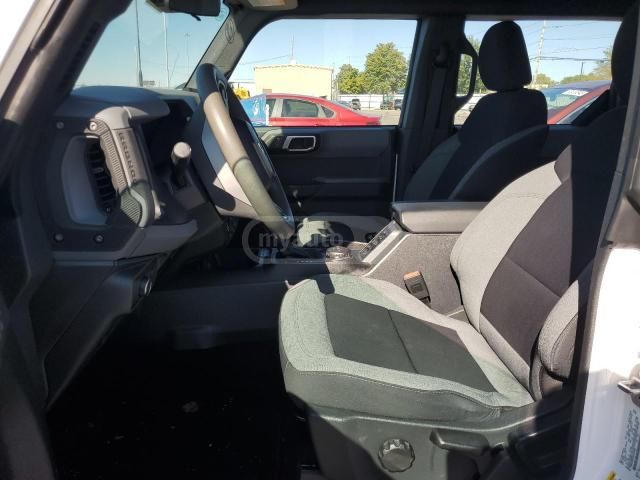 Ford Base 4dr 4x4 Automatic — миниатюра 8