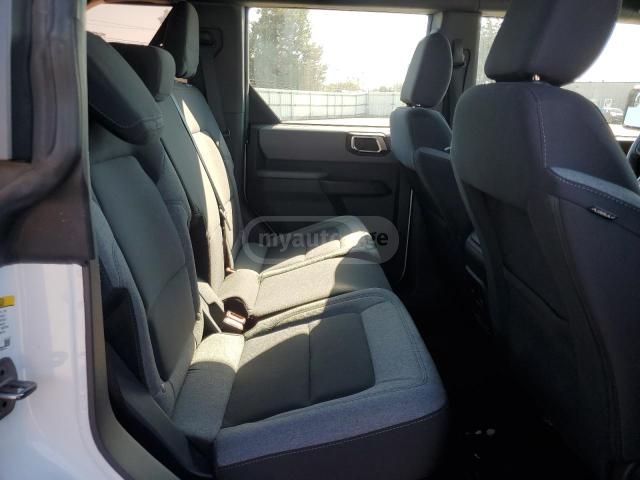 Ford Base 4dr 4x4 Automatic — миниатюра 9