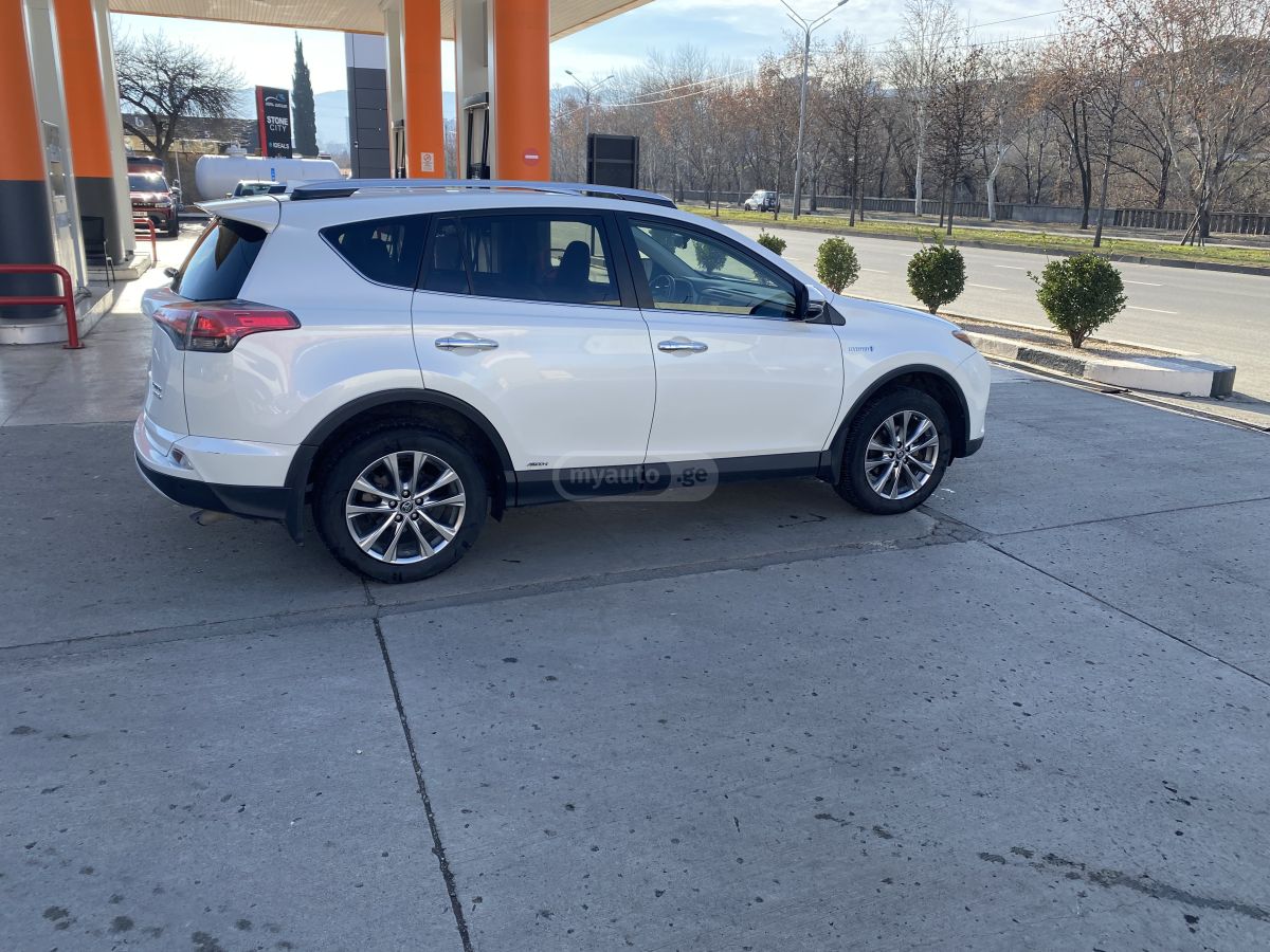 Toyota RAV 4 - фото 5