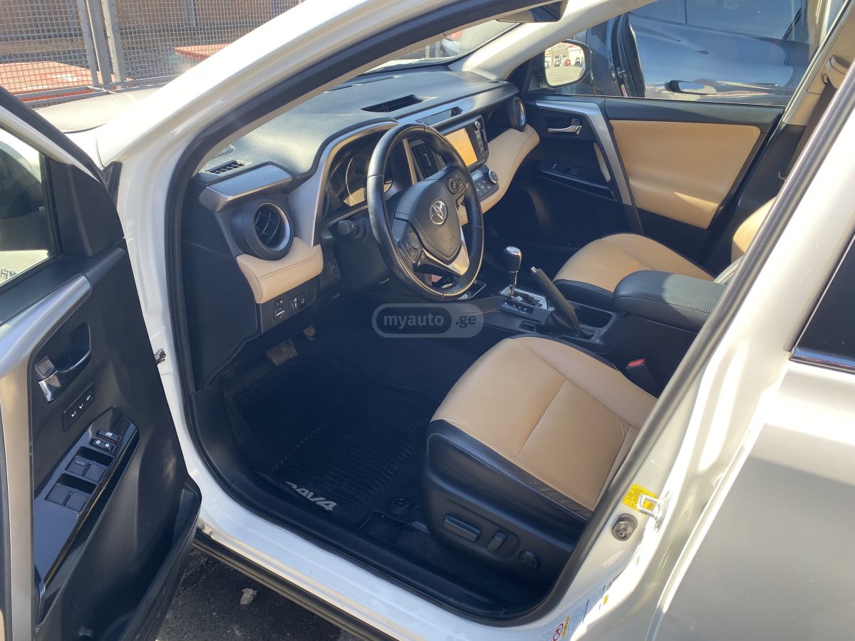 Toyota RAV 4 - фото 6