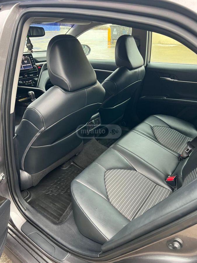 Toyota Camry - фото 14