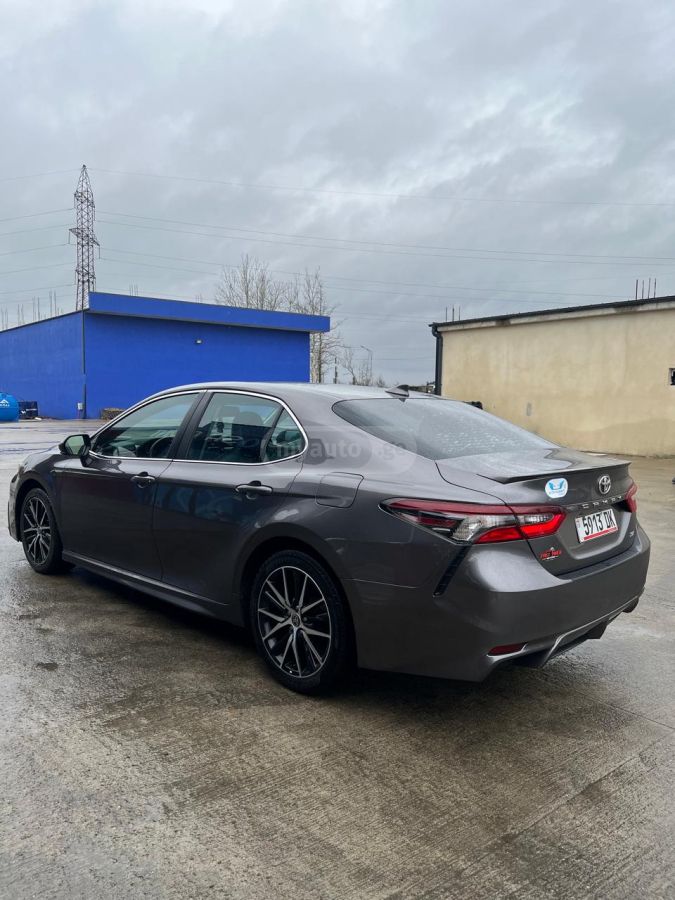 Toyota Camry - фото 4